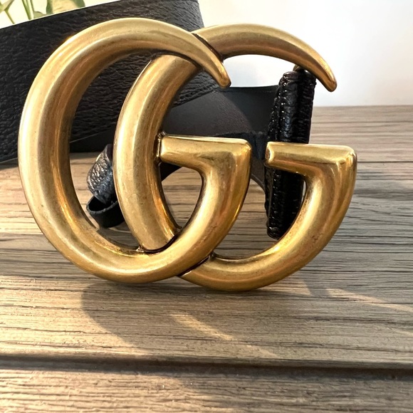 Authentic Gucci GG Logo Leather Belt - Picture 7 of 16
